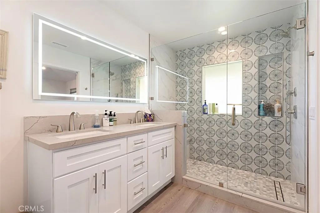 Laguna Beach, California 92651, United States, 3 Bedrooms Bedrooms, ,3 BathroomsBathrooms,Residential,Active,110388