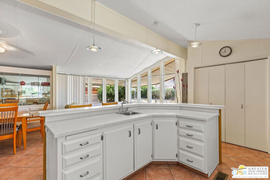 Date Palm Country Cl - Manufactured In Park