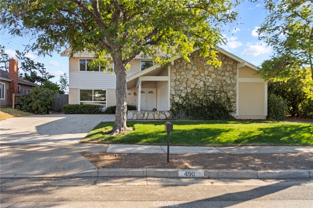 490 Buttonwood Drive