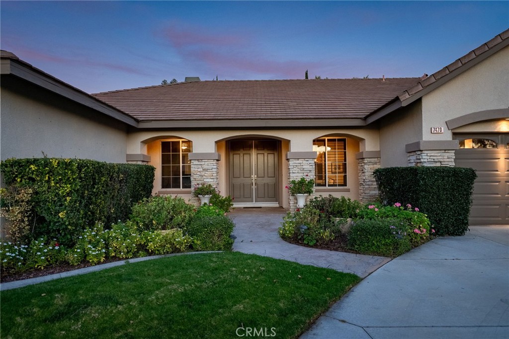 7470 Chateau Ridge Lane