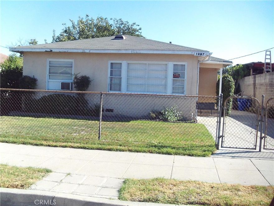 3 bed, 1 bath, 1,181 sq. ft. on a 6,292 sq. ft. lot. solid bones, big potential, and plenty of upside.