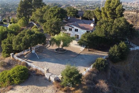 Photo of 24114 Wildwood Canyon Road, Newhall, CA 91321 (MLS # PW25240289) Photo of 24114 Wildwood Canyon Road, Newhall, CA 91321 (MLS # PW25240289)