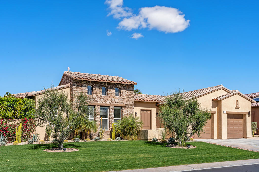 4 Via Santo Tomas Drive