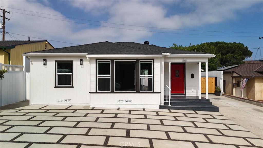 Mid-Century Cool with a Modern Twist in Manhattan Beach. Freshly painted and brimming with personality, this remodeled 3-bedroom, 2-bath home (1,368 sq ft) blends classic charm with thoughtful updates. Enjoy bright, uplifting interiors, central heat, and two parking spaces—because convenience should never go out of style. The open-concept living area flows seamlessly into a spacious kitchen, ideal for both laid-back dinners and weekend cook-offs. Natural light pours in, highlighting the home’s clean lines and welcoming energy. In-home laundry, a lush front yard, and a private backyard oasis make day-to-day living feel anything but ordinary. Situated directly across from Meadows Elementary, this location offers the perfect blend of community connection and coastal lifestyle. Now available for lease—this isn’t just a home, it’s your next chapter.