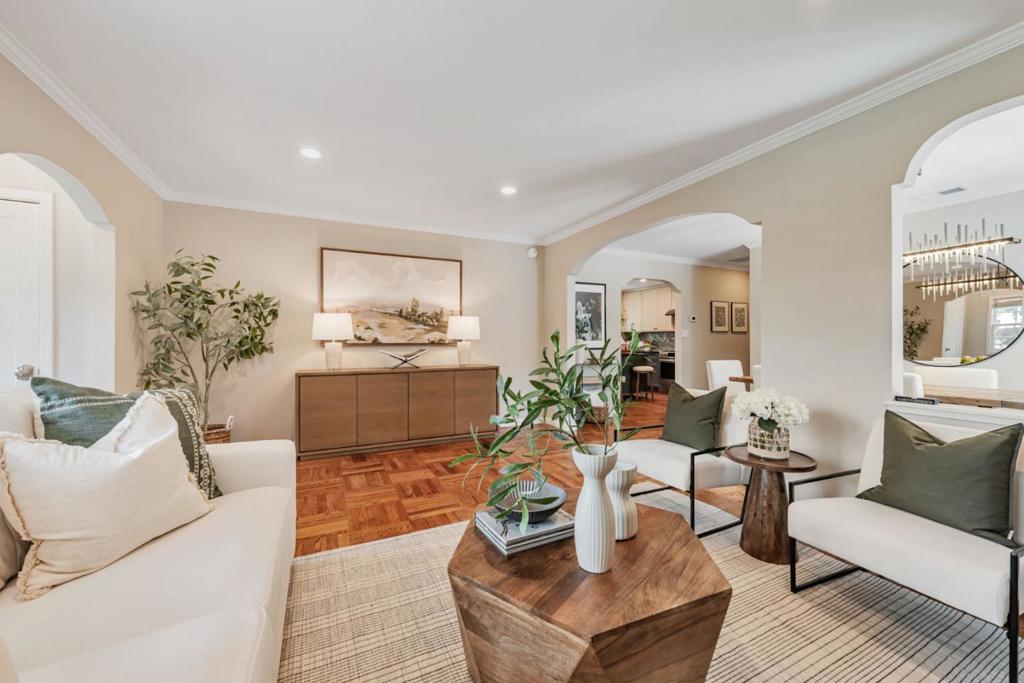 Properties 2 2002 Coastland Avenue