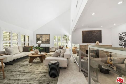 Tiny photo for 1423 Avenida De Cortez, Pacific Palisades, CA 90272 (MLS # 26665841)