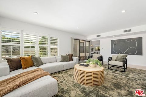 Tiny photo for 1423 Avenida De Cortez, Pacific Palisades, CA 90272 (MLS # 26665841)