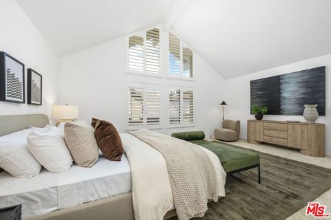 Tiny photo for 1423 Avenida De Cortez, Pacific Palisades, CA 90272 (MLS # 26665841)