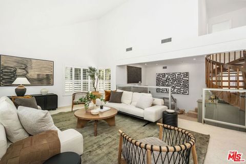 Tiny photo for 1423 Avenida De Cortez, Pacific Palisades, CA 90272 (MLS # 26665841)
