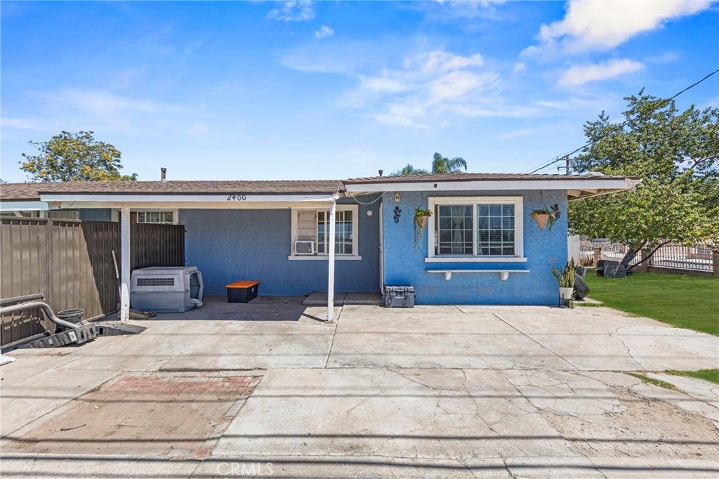 2402 W 1st