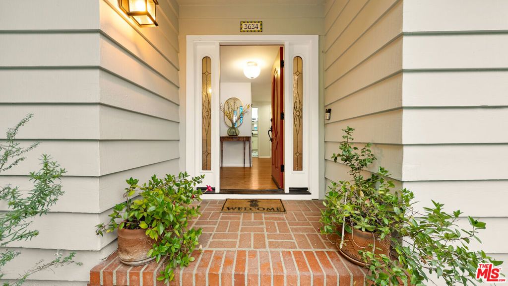 Photo of 3634 Mandeville Canyon Road, Los Angeles, CA 90049 (MLS # 26672365)