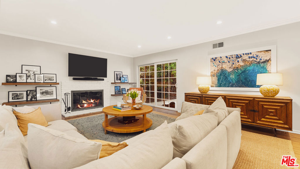 3634 Mandeville Canyon Road