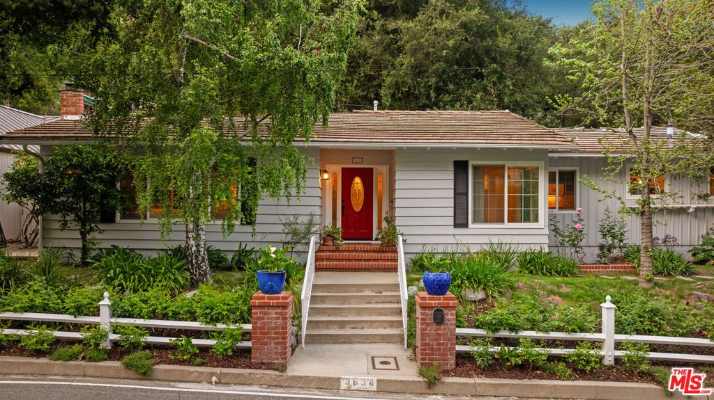 Photo of 3634 Mandeville Canyon Road, Los Angeles, CA 90049 (MLS # 26672365)