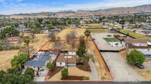 Photo of 32568 Kentucky Street, Yucaipa, CA 92399 (MLS # IV26067967)
