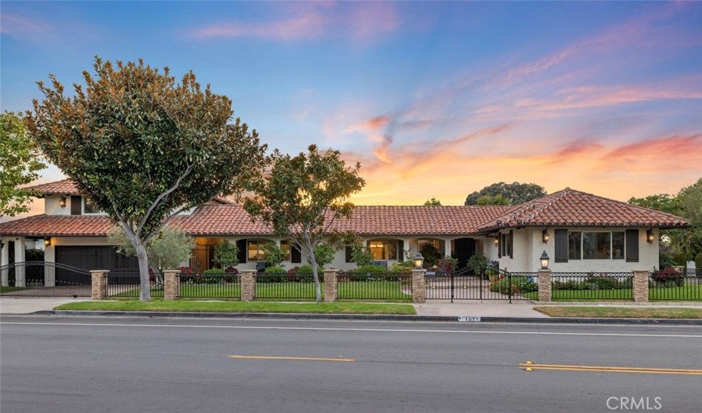 Photo of 1511 Santiago Drive, Newport Beach, CA 92660 (MLS # NP26108030)