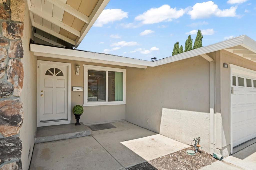 3401 Cardoza Court