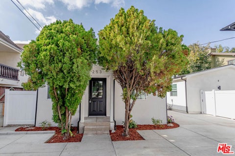 Photo of 253 S Catalina Avenue, Pasadena, CA 91106 (MLS # 26861107)