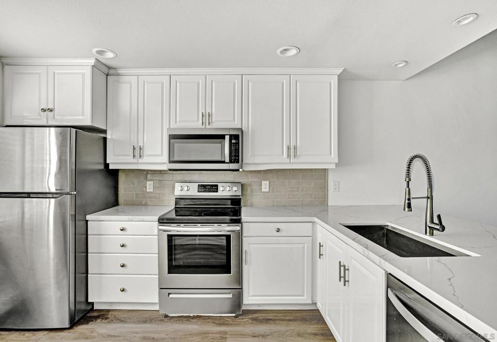 901 Caminito Estrada C