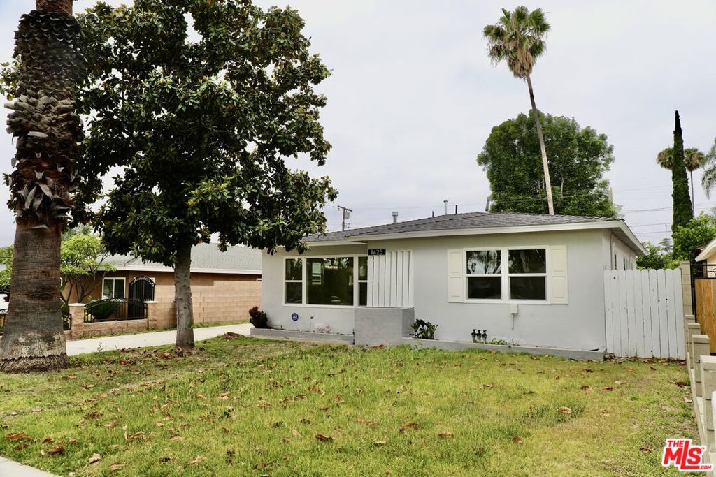 1425 N Marcella Court