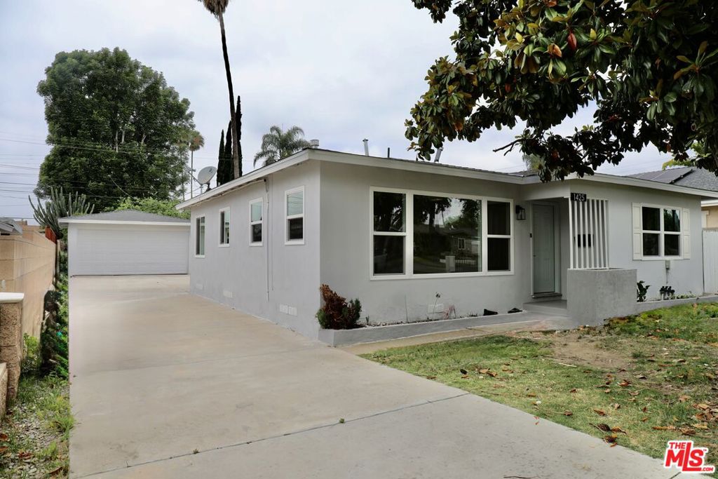 1425 N Marcella Court