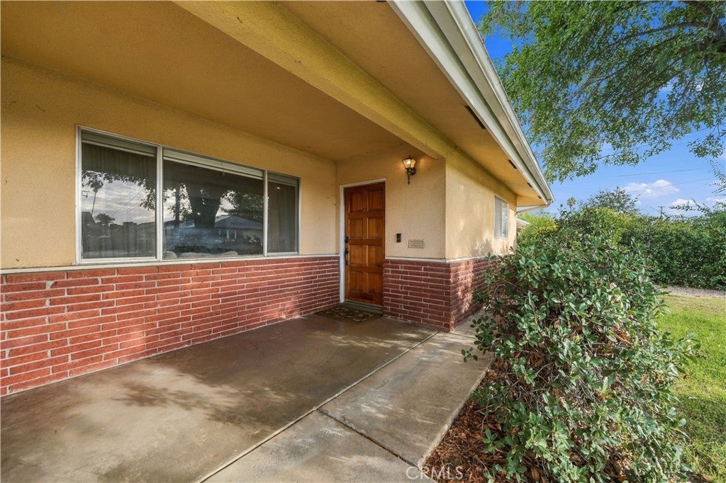 632 S Thompson