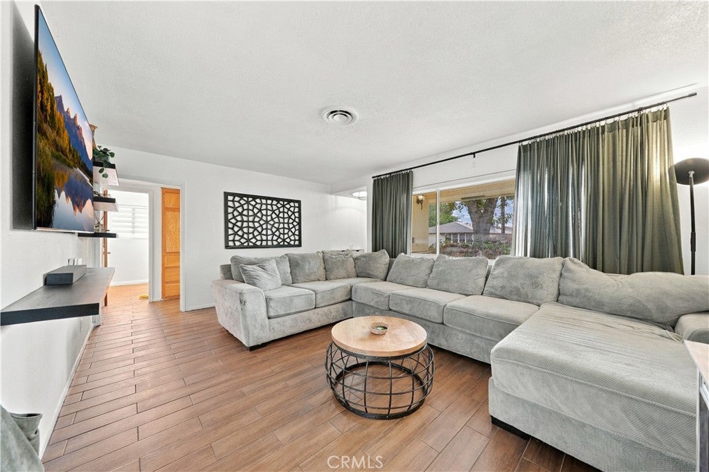 632 S Thompson