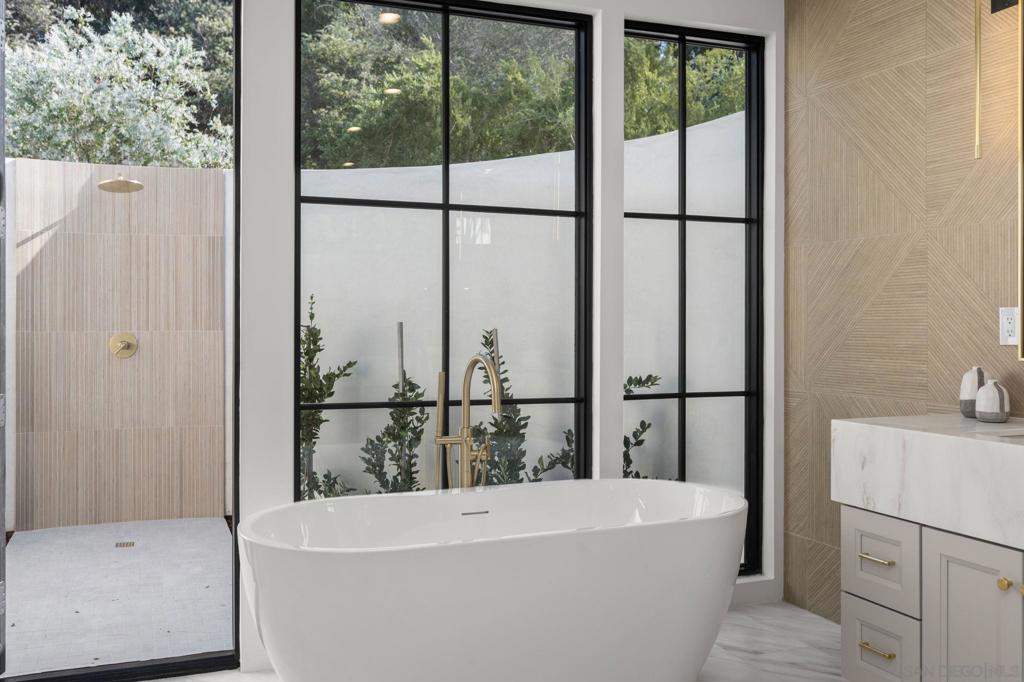 Rancho Santa Fe - Residential