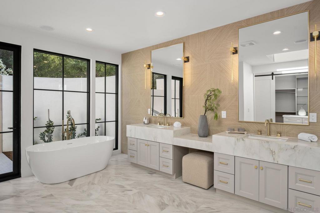 Rancho Santa Fe - Residential