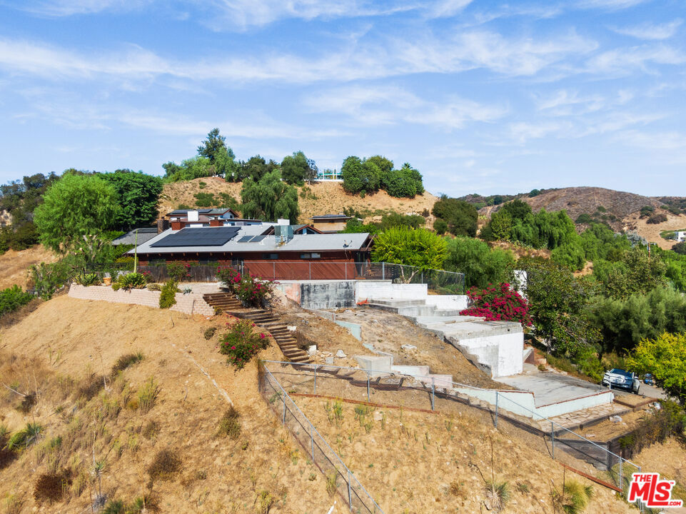 2717 Halsey Road