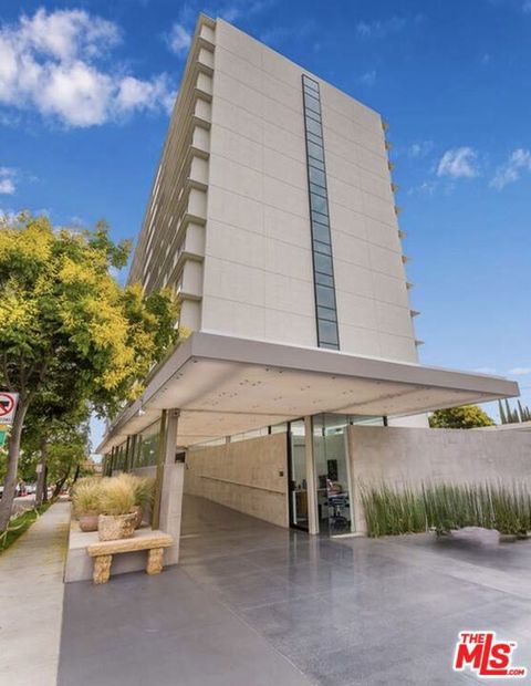 Photo of 818 N Doheny Drive #606, West Hollywood, CA 90069 (MLS # 26668947)