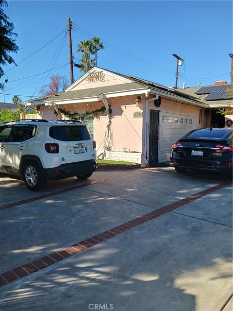 Photo of 12615 Keswick, North Hollywood, CA 91605 (MLS # SR26005835)