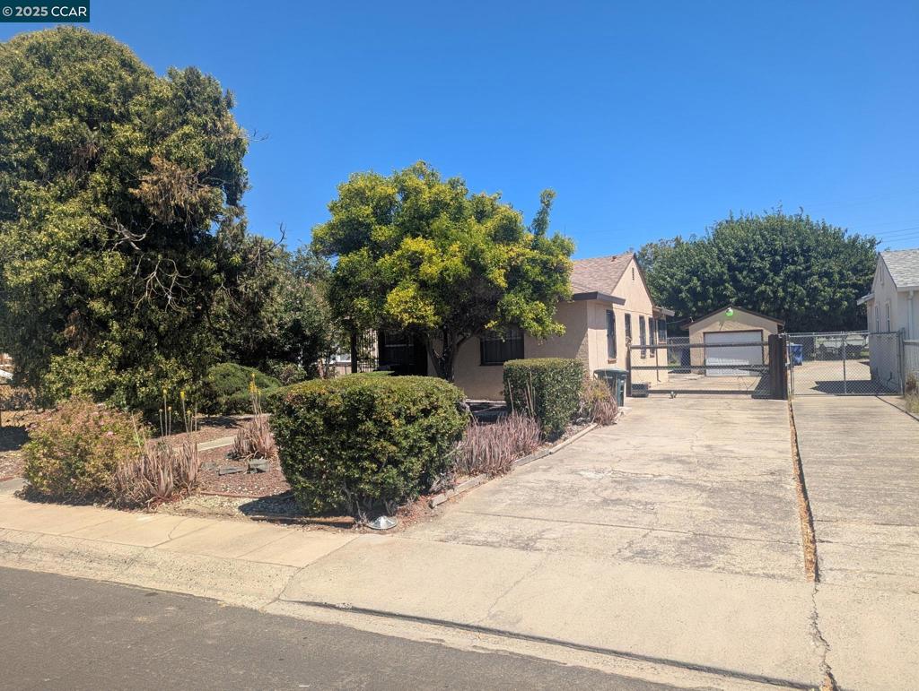INVESTORS DREAM! This home awaits your personal touch and TLC. It offers potential for increased rental income or multi-generational living. Envision the endless possibilities for customization and enhancement. It sits on a 6098 sq. ft. lot with opportunities. This multi-family home is located at 3620 Ivy St, Sacramento, CA. 3620 Ivy St is in the Hagginwood neighborhood in Sacramento, CA and in ZIP code 95838. Conveniently located close to schools, shopping, public transportation and freeway access for easy commute to downtown. Don't miss out on the chance to make this house your own - seize the opportunity to turn this diamond in the rough into the home you envision!