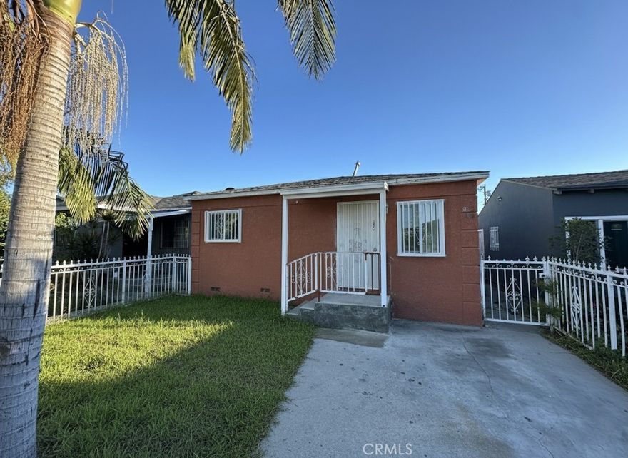 Beautiful Duplex for sale! Great for 1st time buyers or investors looking for rental income. Each unit features 2 bedrooms, 1 Bathroom great for families to move into. Front unit is remodeled with energy-efficient windows and brand new AC system. Back unit needs a bit of work but also carries a backyard with a 2 car garage with great ADU potential! Located near the 105 & 110 freeway easy for transportation. Property is oozing with potential!