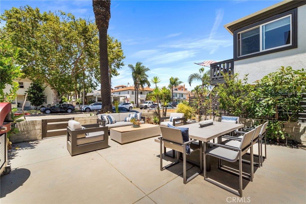404 10th Street, Huntington Beach CA 92648 - Photo 33