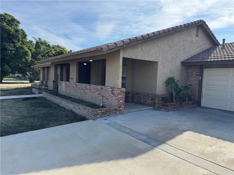 15939 Tyrol Fontana CA 92337