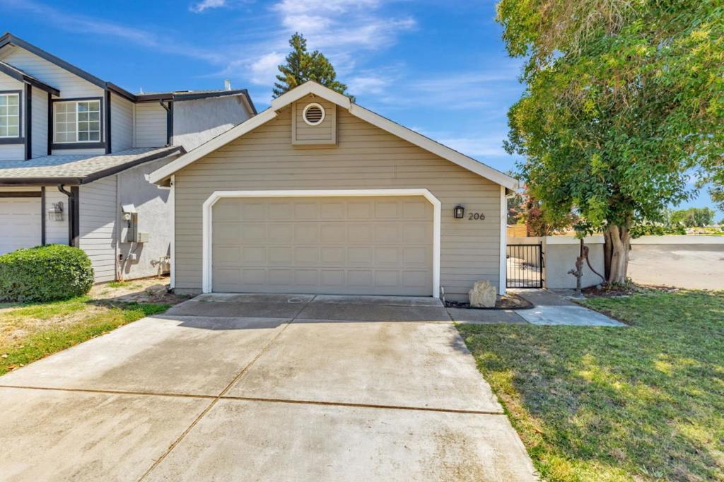 206 Laurelwood Circle