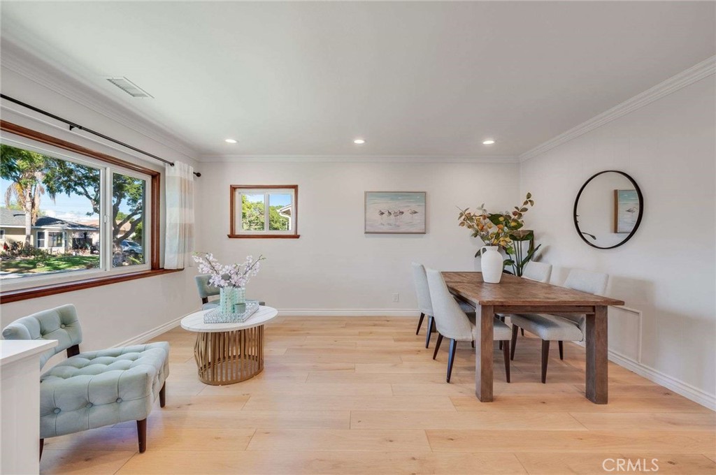 5824 Dashwood