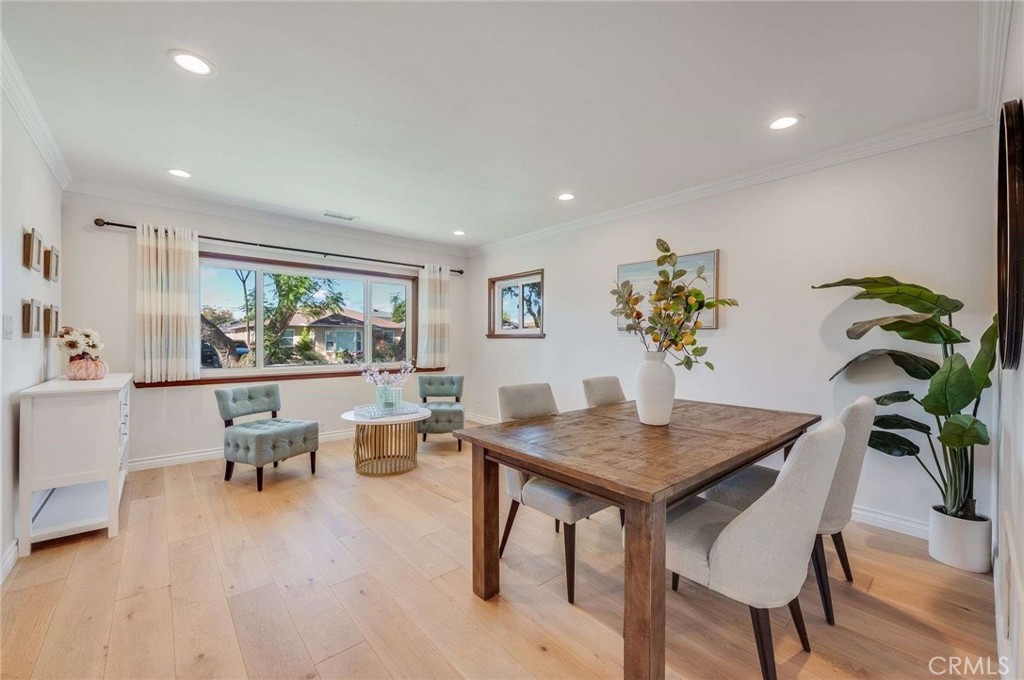 5824 Dashwood