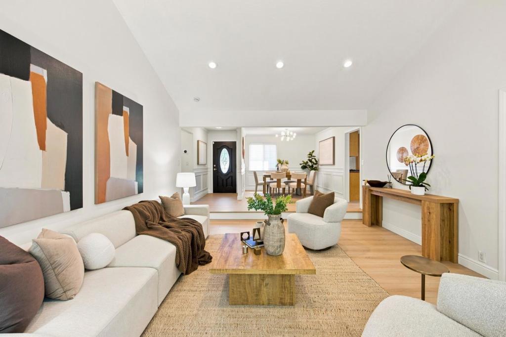 1005 Iris Avenue