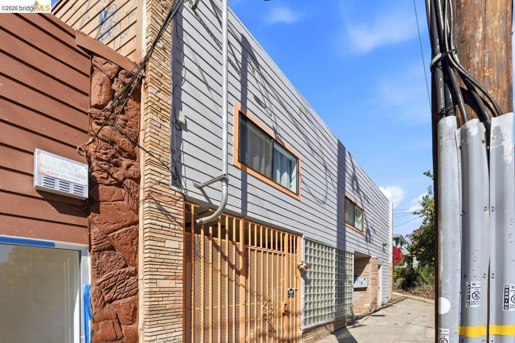3607 Maple Ave