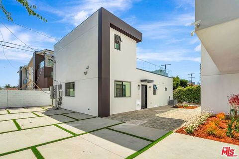 Photo of 1921 Federal Avenue #1921, Los Angeles, CA 90025 (MLS # 25566943) Photo of 1921 Federal Avenue #1921, Los Angeles, CA 90025 (MLS # 25566943)