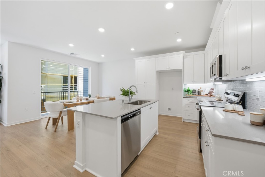 9425 N Sepulveda Blvd. 3