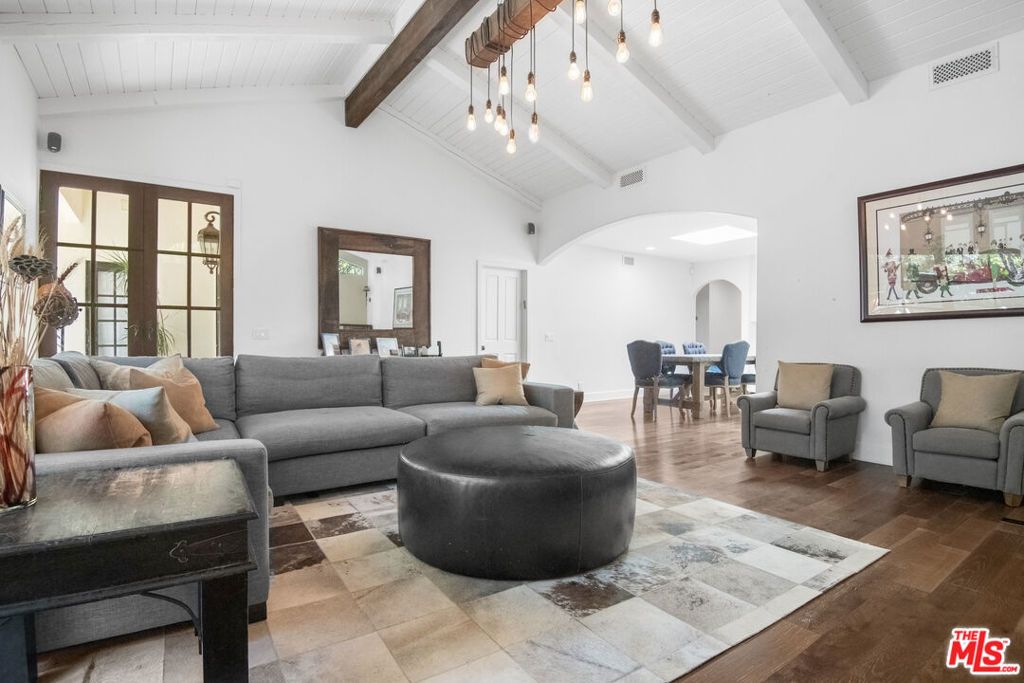 Photo of 10353 Mississippi Avenue, Los Angeles, CA 90025 (MLS # 25619217)