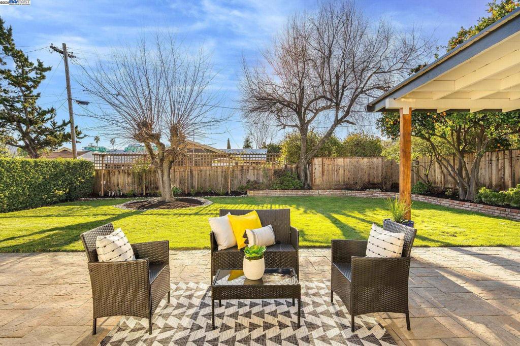 VILLAGE - Residential