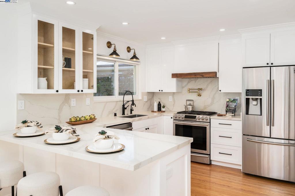 VILLAGE - Residential