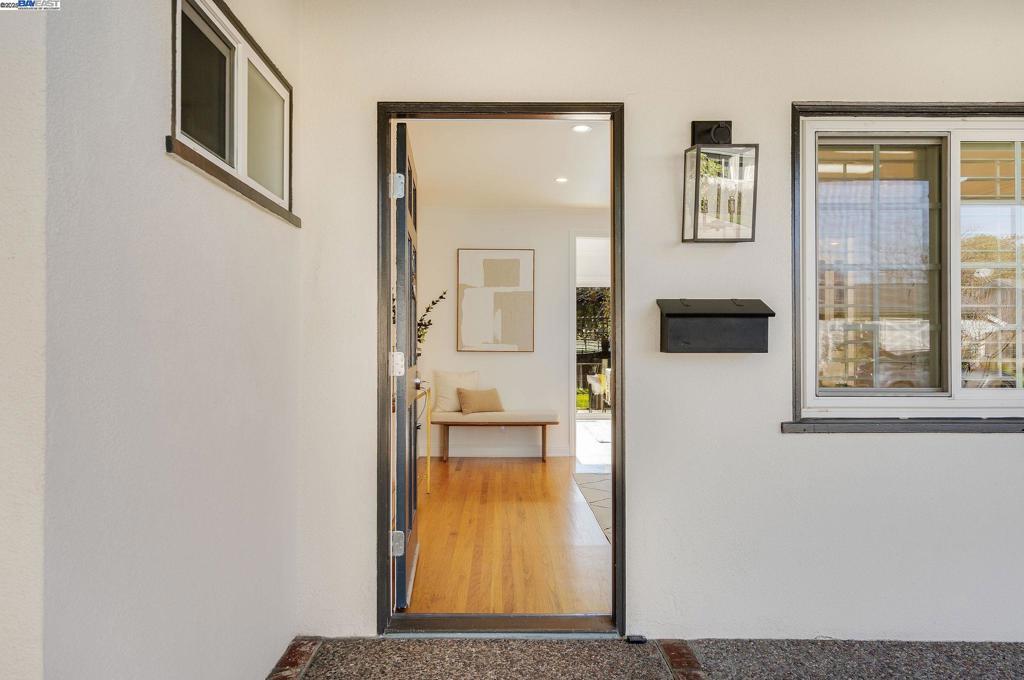 VILLAGE - Residential