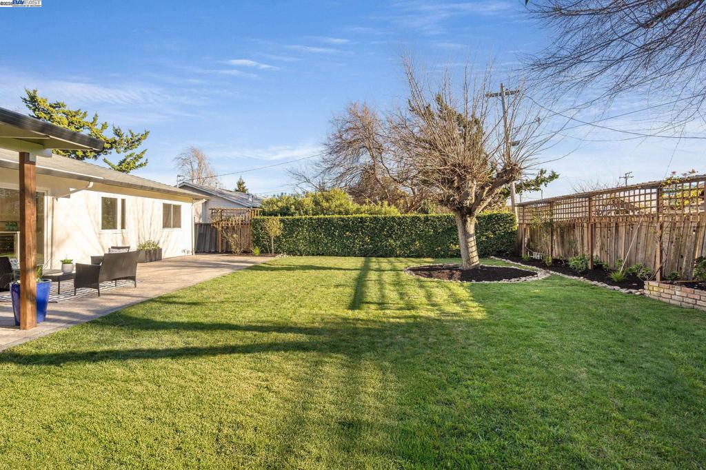 VILLAGE - Residential