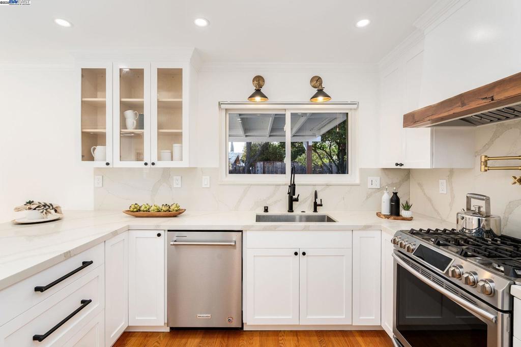 VILLAGE - Residential