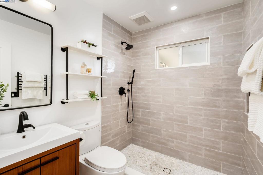 VILLAGE - Residential