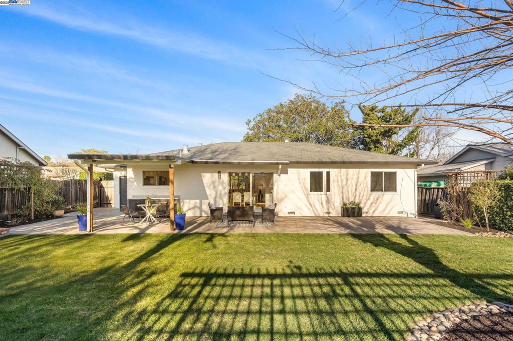 VILLAGE - Residential